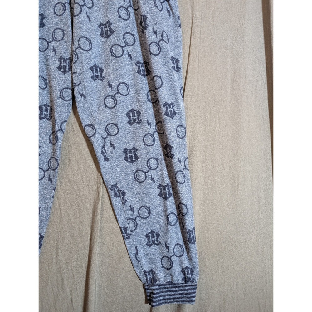 Harry Potter-themed gray jogger pajama Set Size XLarge - Picture 3 of 16